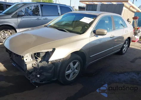 2004 Honda Accord 2.4 Ex from USA, damaged, VIN JHMCM56604C037367